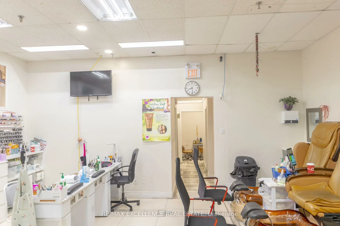 200, County Court, Fletcher's Creek South, Brampton