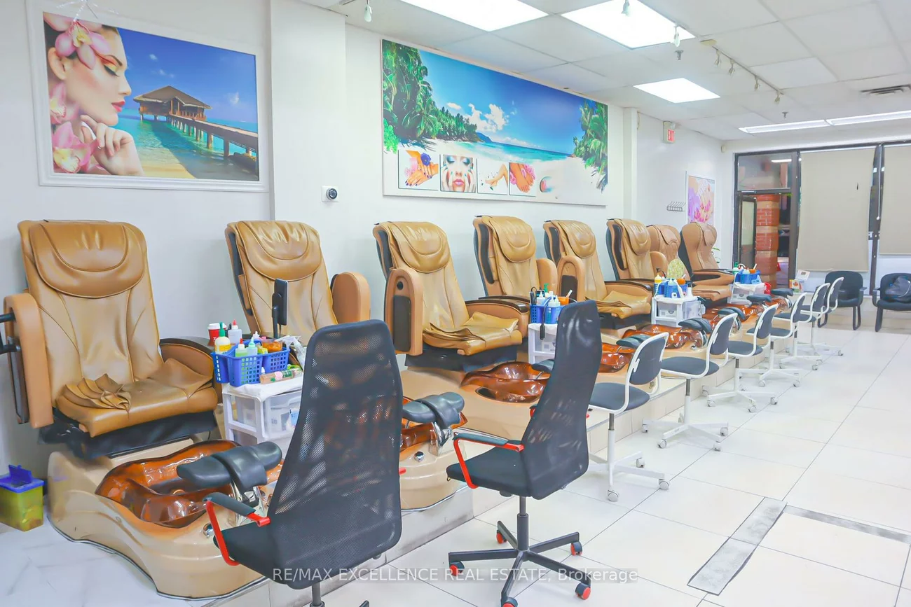 200, County Court, Fletcher's Creek South, Brampton