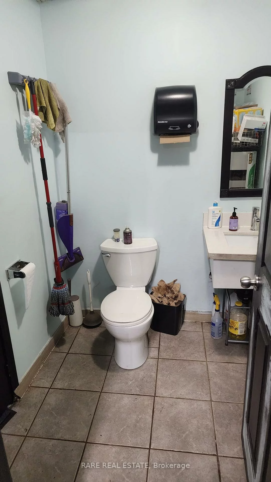 227, Advance, Steeles Industrial, Brampton