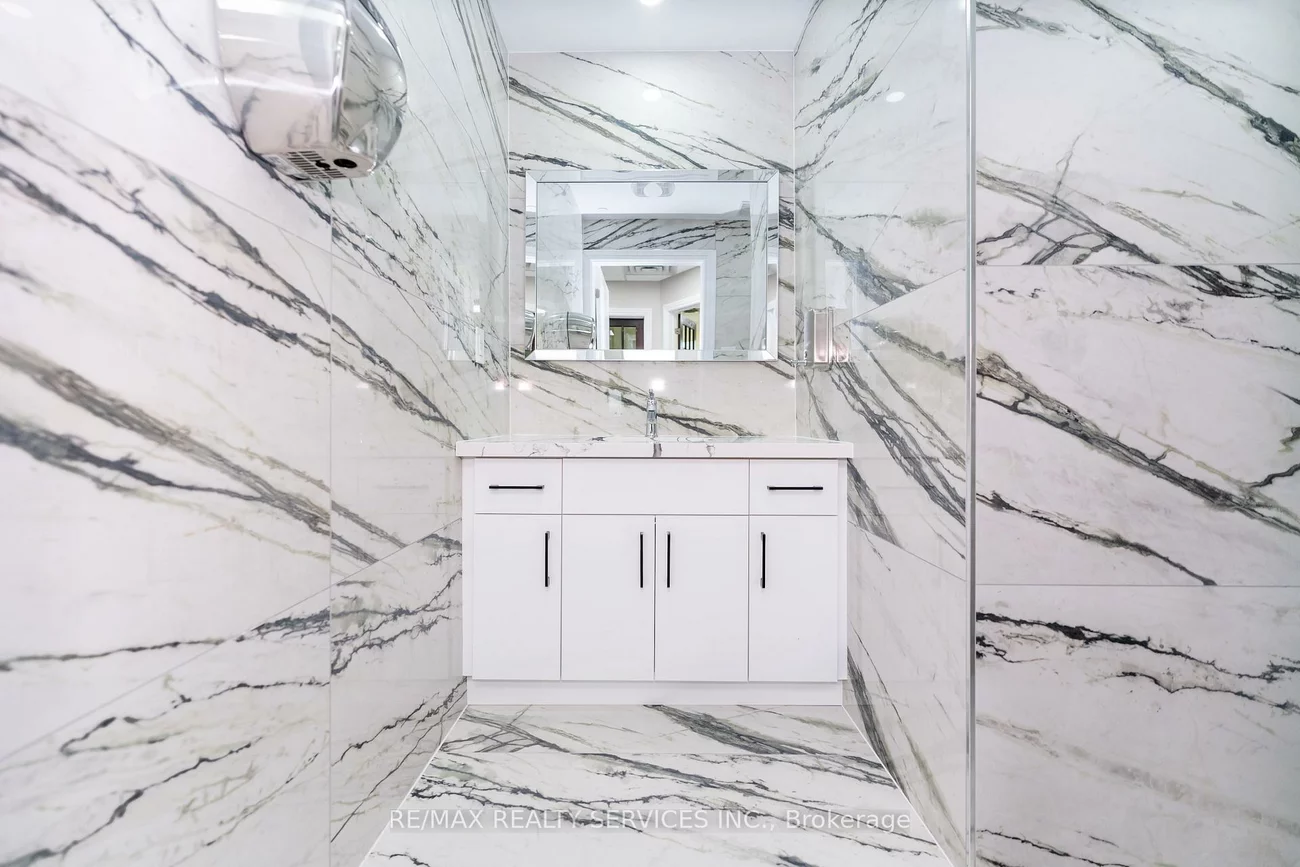 2, Automatic, Gore Industrial North, Brampton