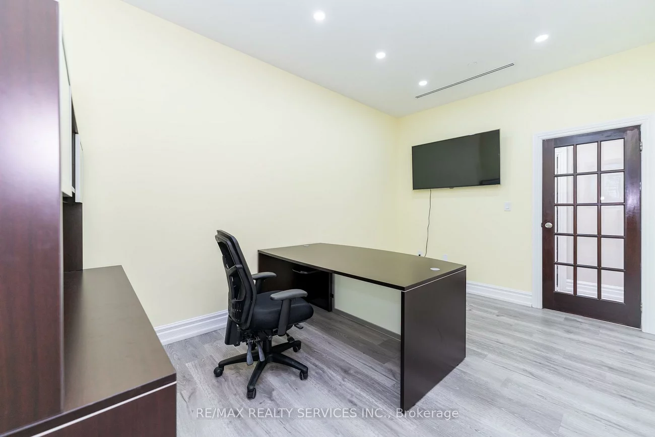 2, Automatic, Gore Industrial North, Brampton