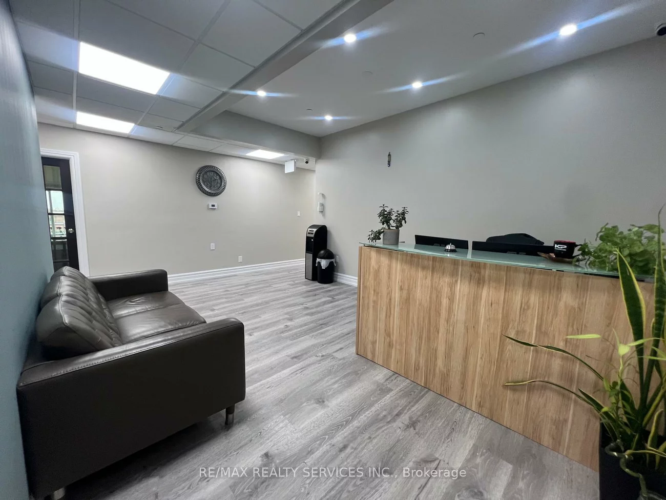 2, Automatic, Gore Industrial North, Brampton