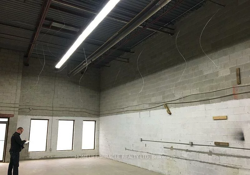 11, Edvac, Gore Industrial North, Brampton