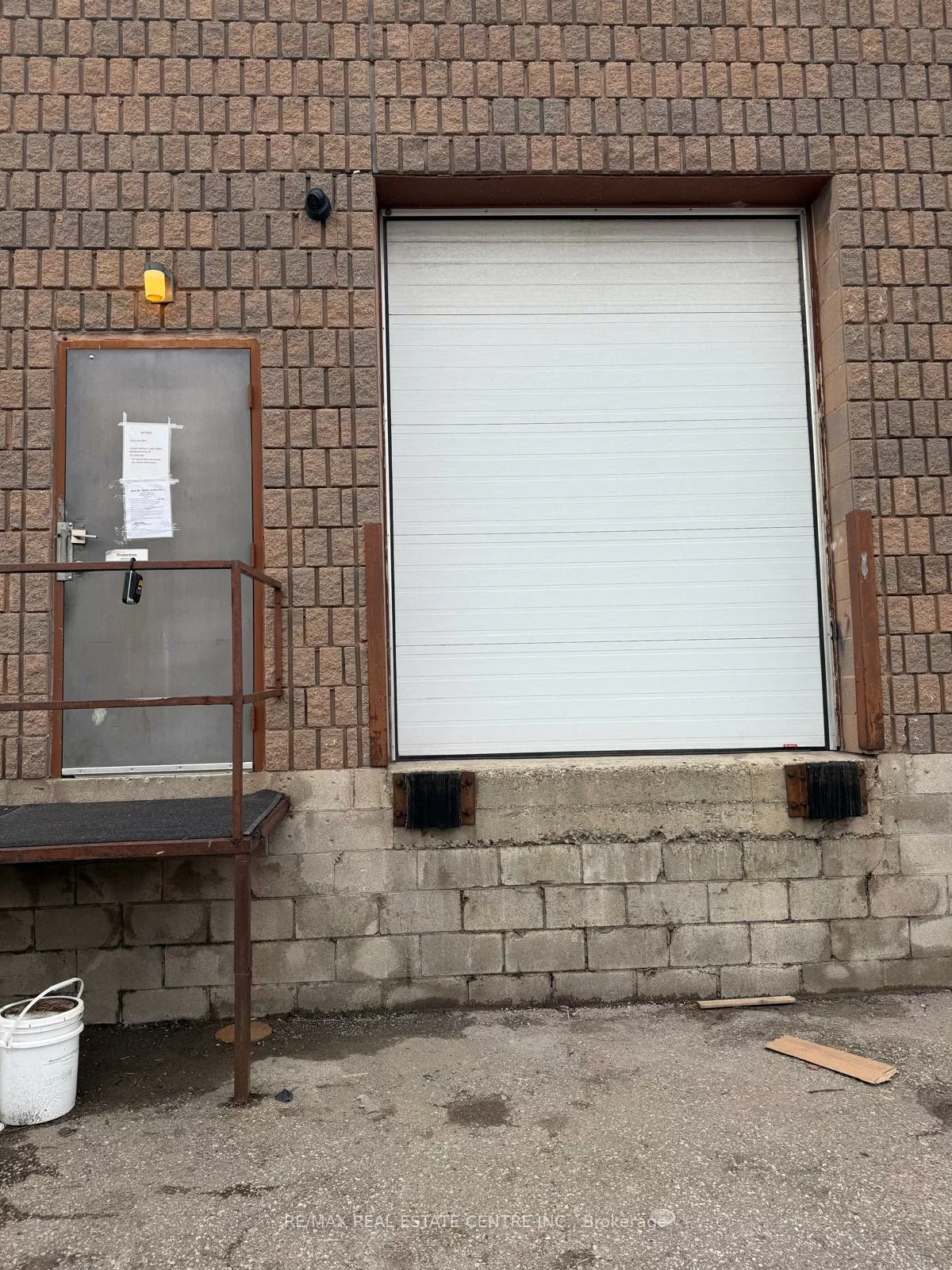 175, Advance, Steeles Industrial, Brampton