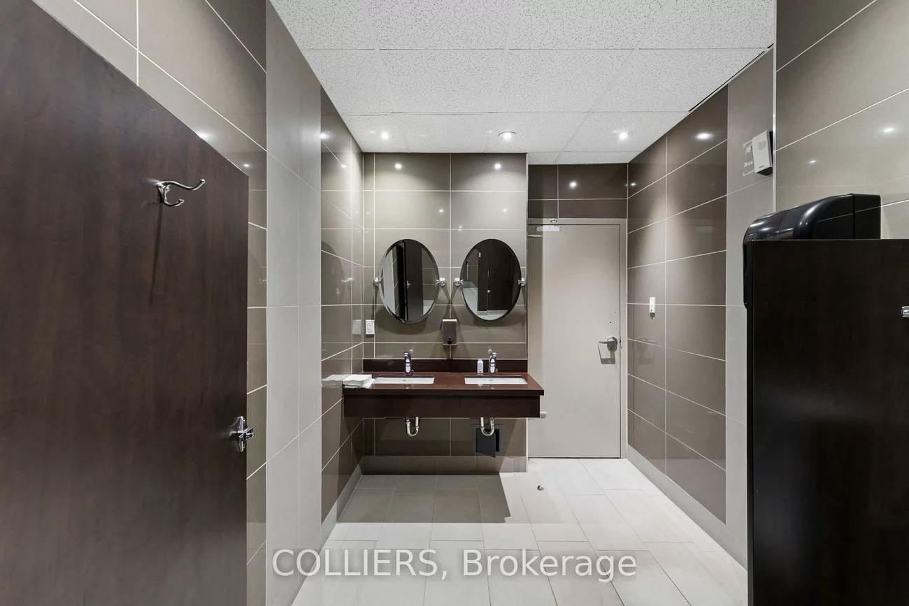 21, Queen, Downtown Brampton, Brampton