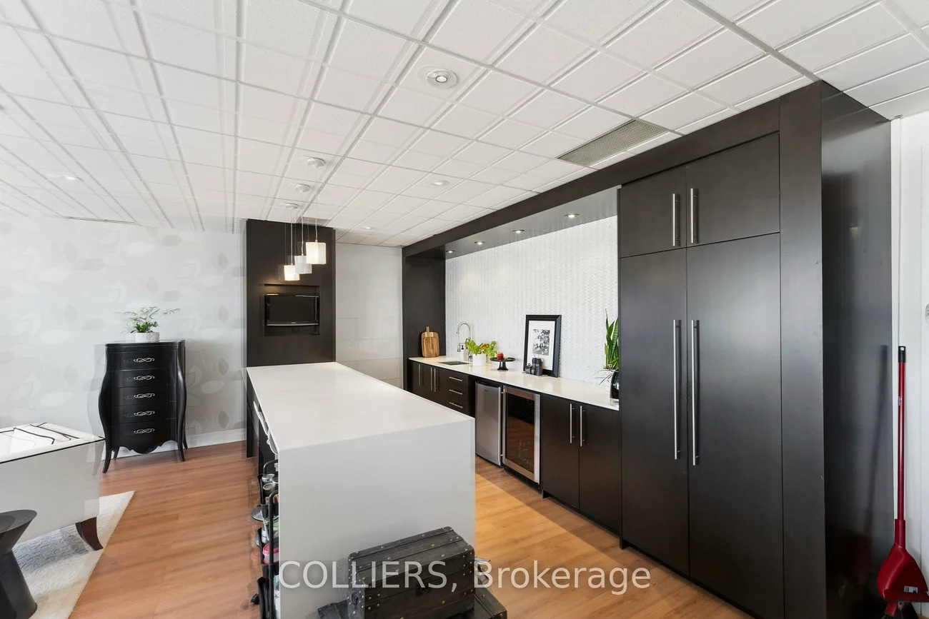 21, Queen, Downtown Brampton, Brampton