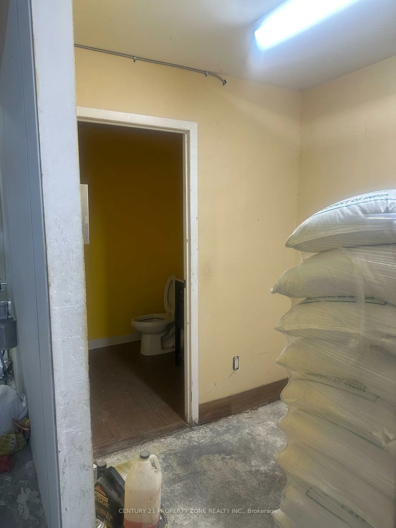 173, Advance, Steeles Industrial, Brampton