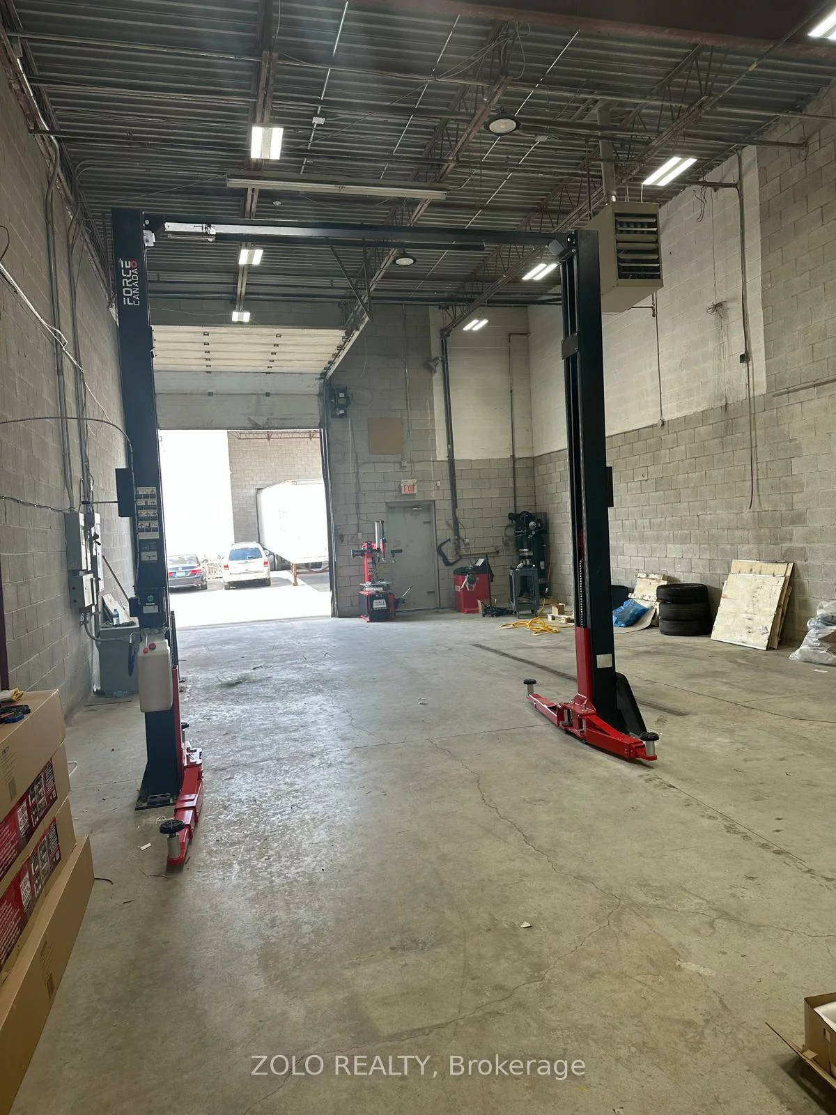 2080, Steeles, Southgate, Brampton