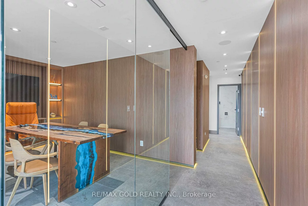 173, Advance, Steeles Industrial, Brampton