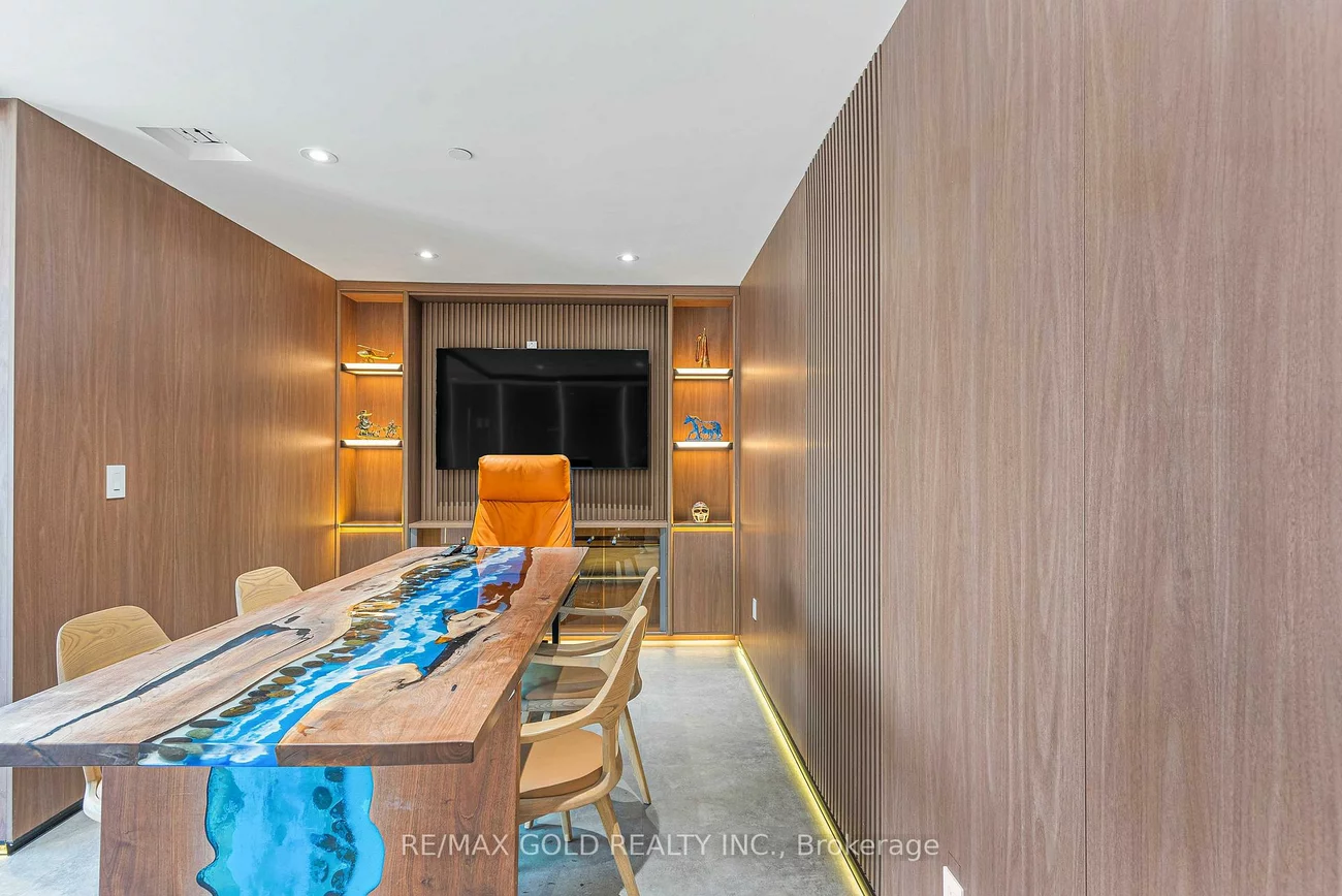 173, Advance, Steeles Industrial, Brampton