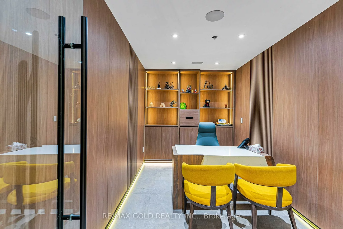 173, Advance, Steeles Industrial, Brampton