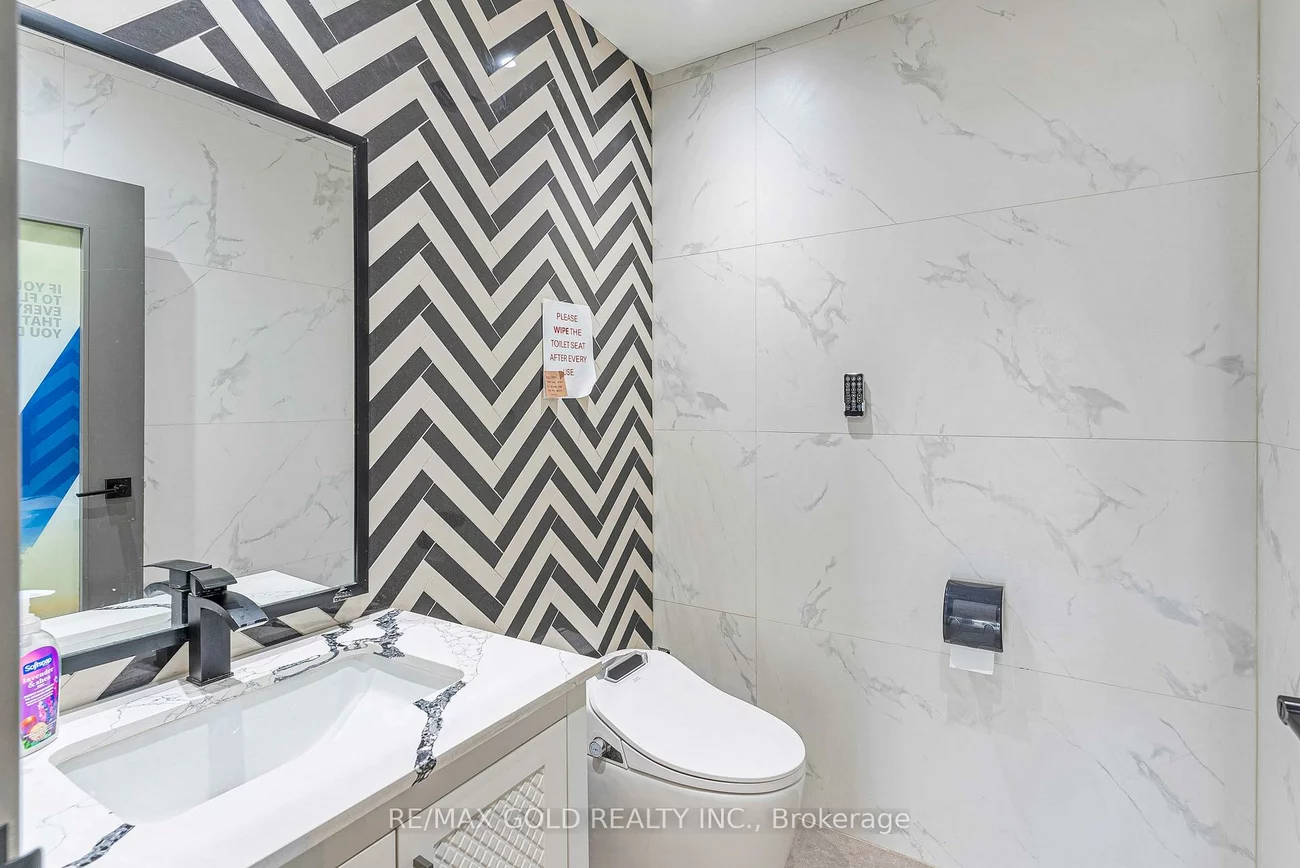 173, Advance, Steeles Industrial, Brampton