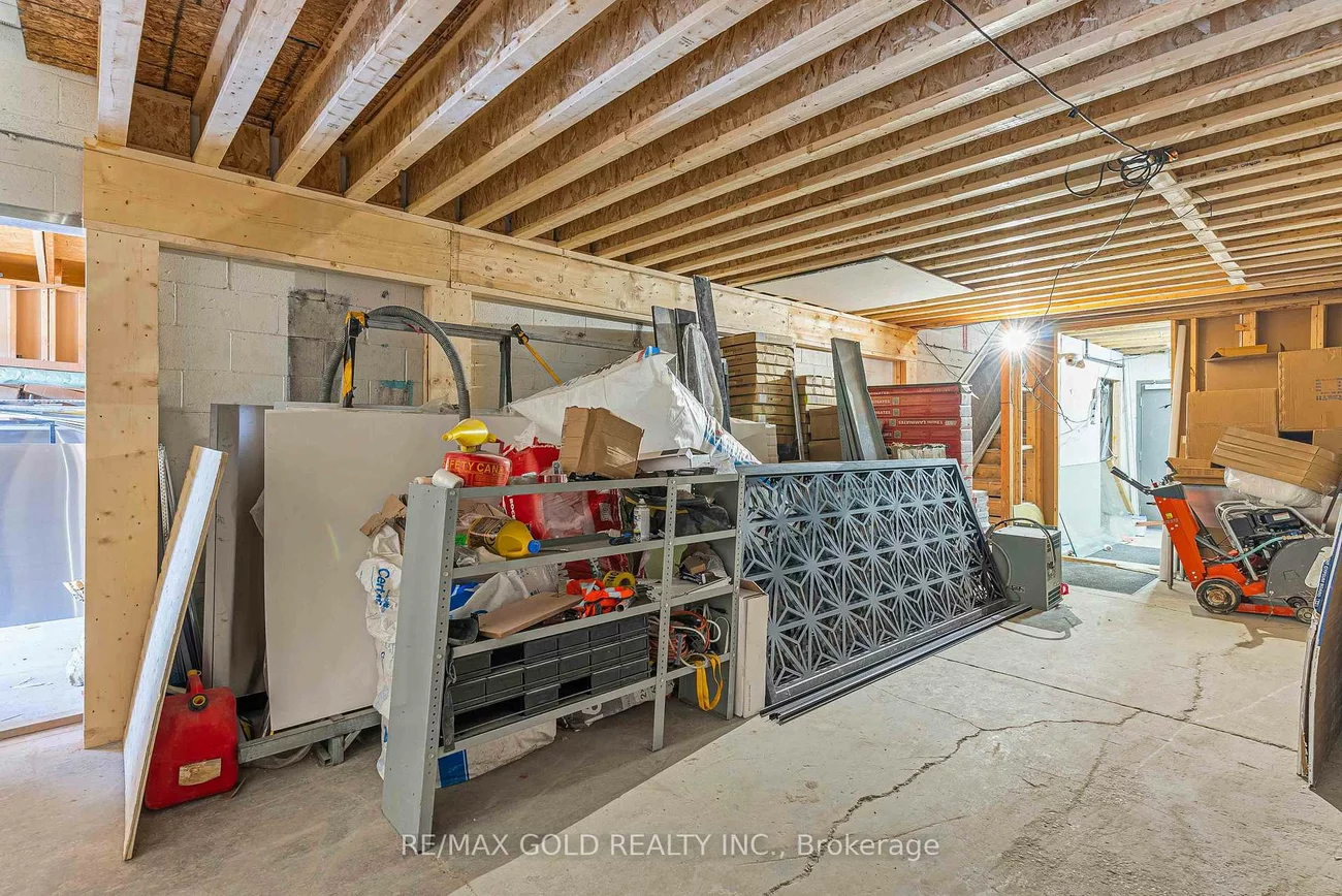 173, Advance, Steeles Industrial, Brampton