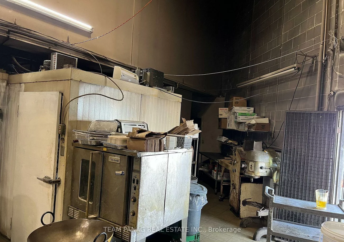 284, Orenda, Bramalea West Industrial, Brampton