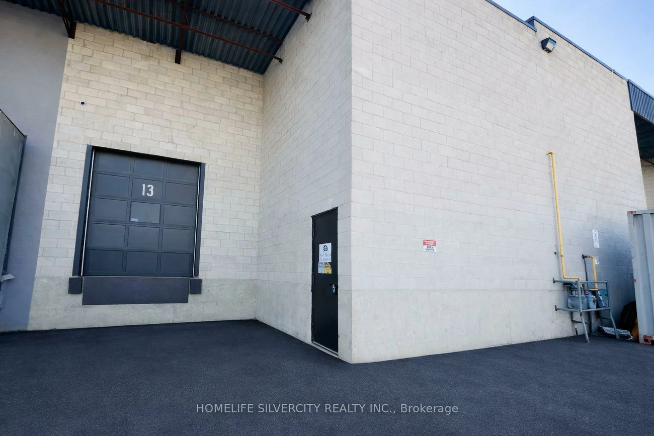 2084, Steeles, Southgate, Brampton