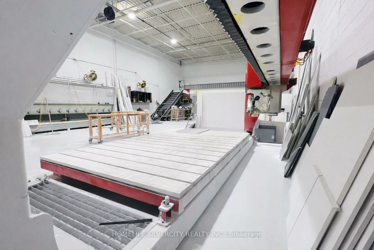 2084, Steeles, Southgate, Brampton