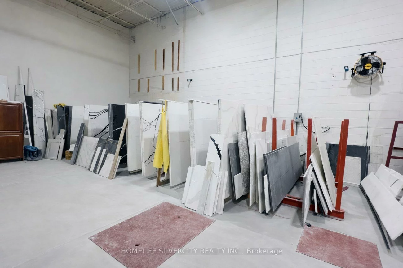 2084, Steeles, Southgate, Brampton