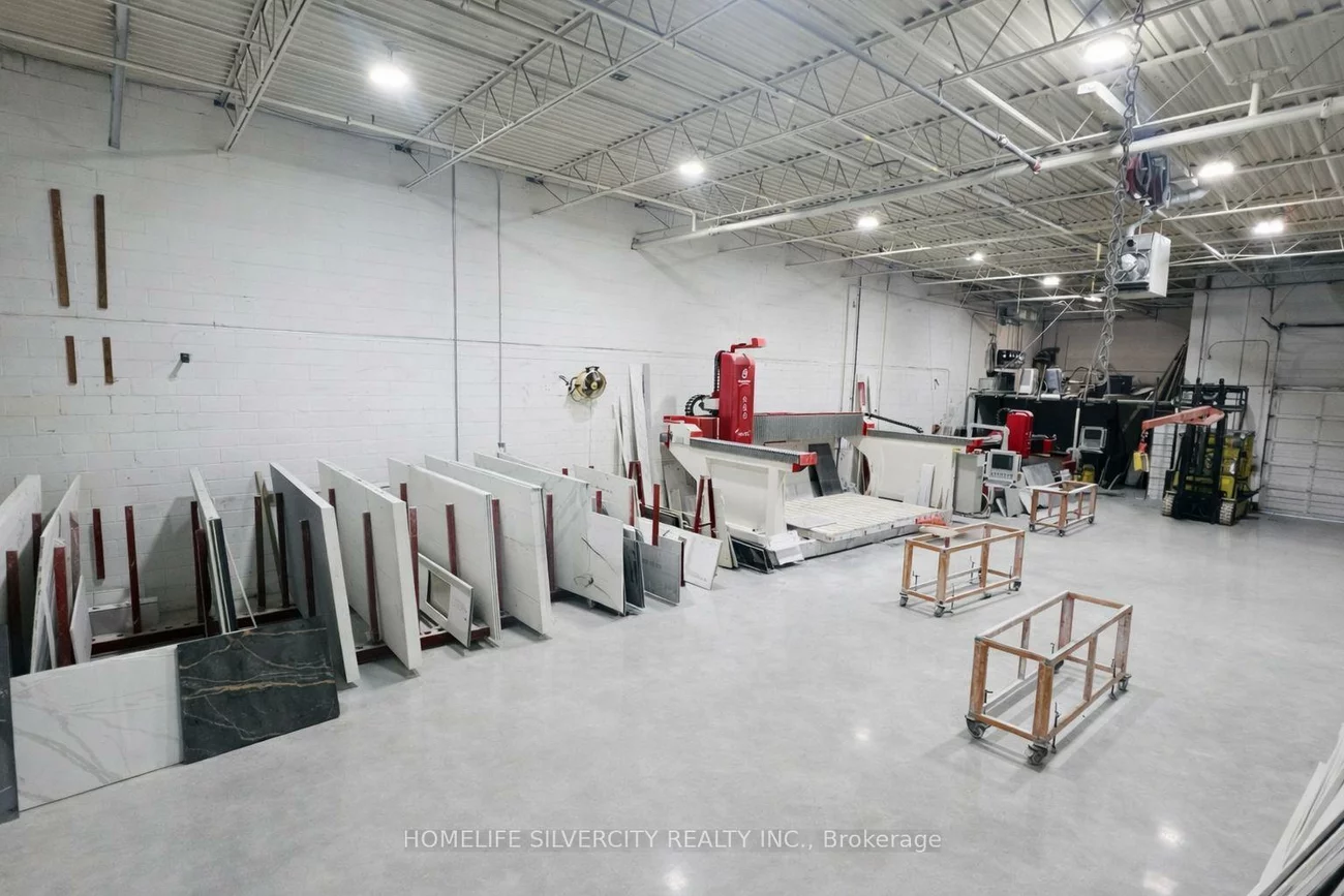 2084, Steeles, Southgate, Brampton