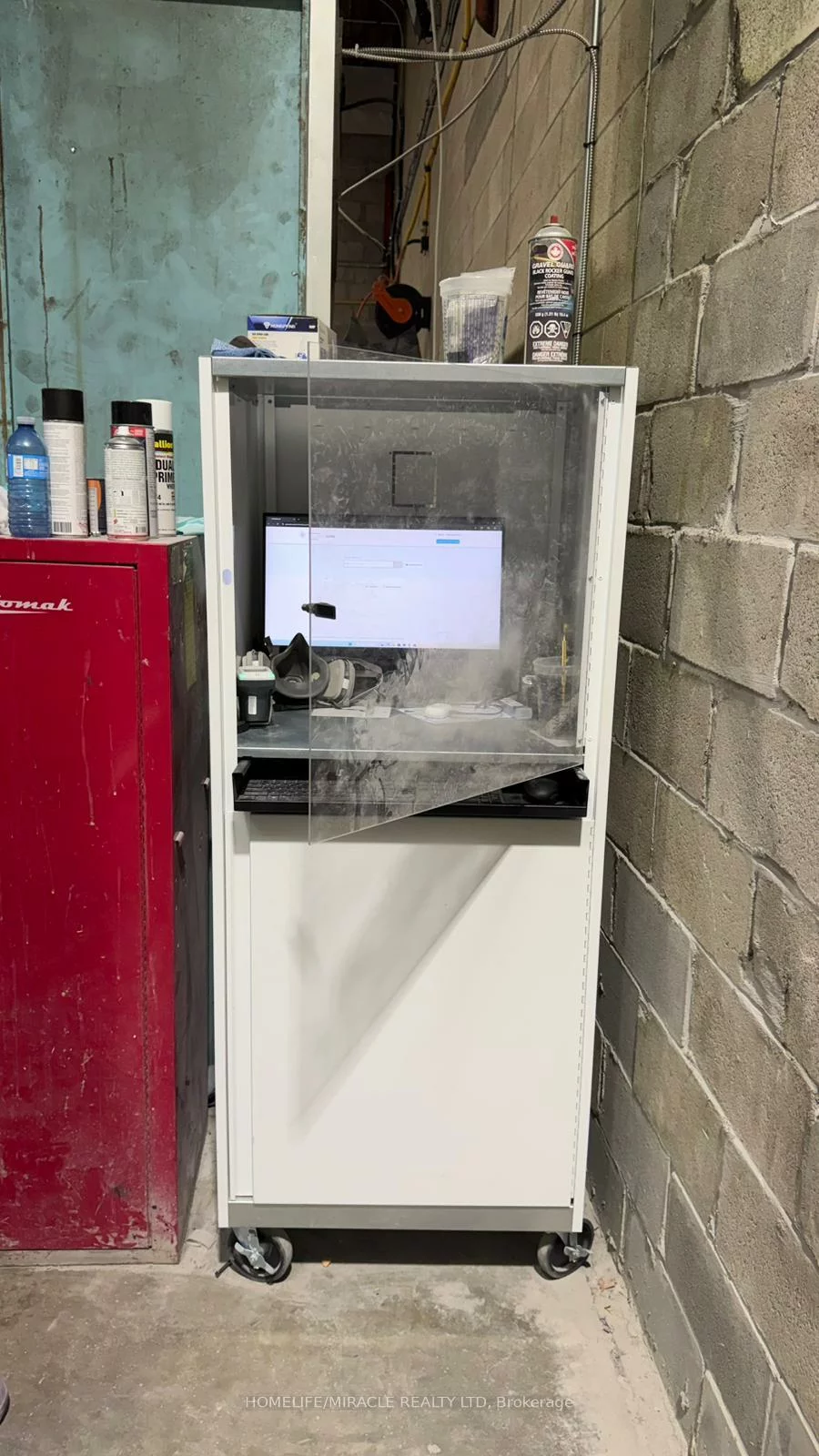 101, Glidden, Bramalea West Industrial, Brampton