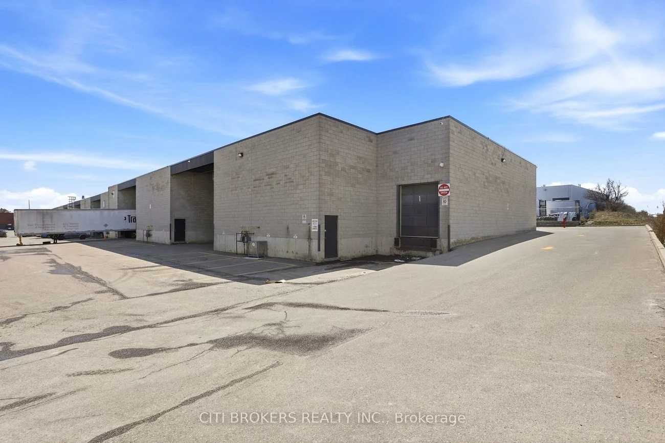 2074, Steeles, Southgate, Brampton