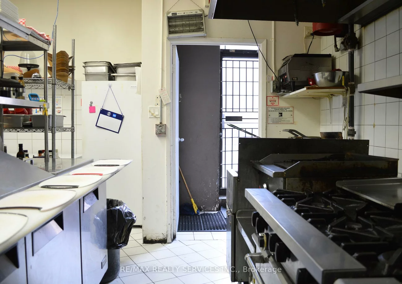 19, Kenview, Parkway Belt Industrial Area, Brampton