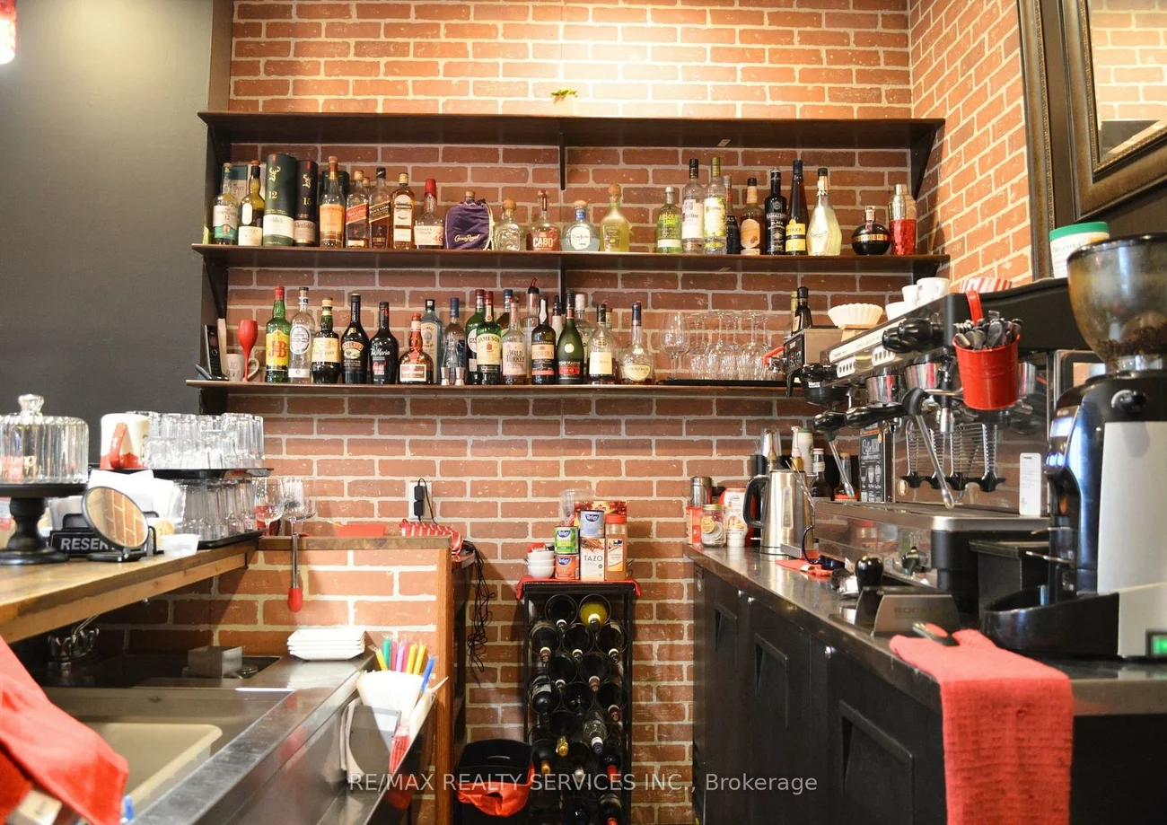 19, Kenview, Parkway Belt Industrial Area, Brampton