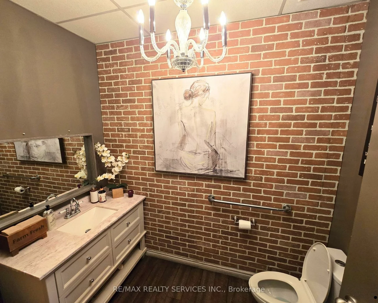 19, Kenview, Parkway Belt Industrial Area, Brampton