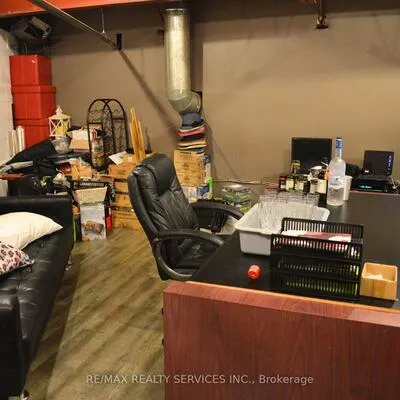 19, Kenview, Parkway Belt Industrial Area, Brampton