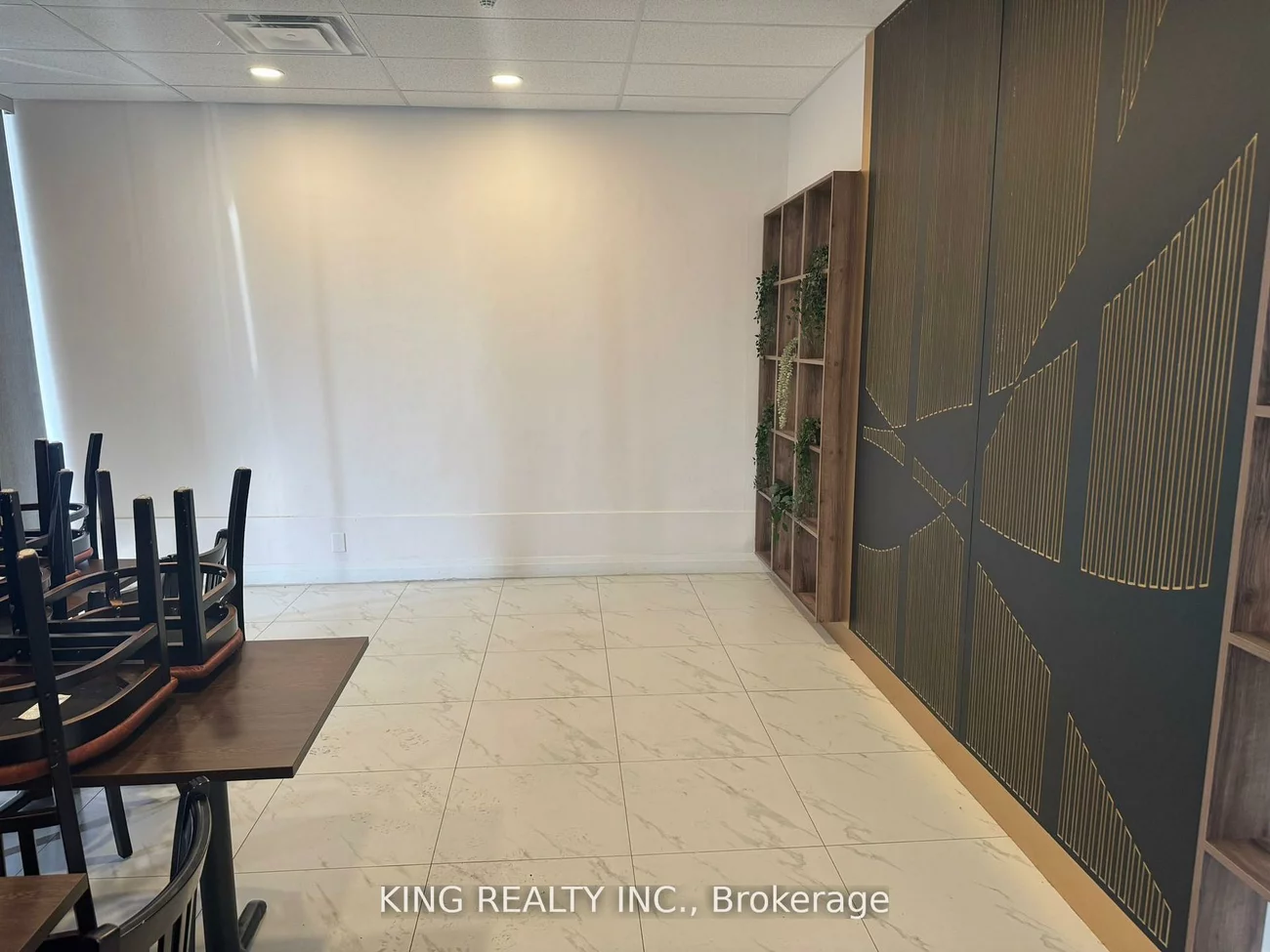 36, Avondale, Avondale, Brampton