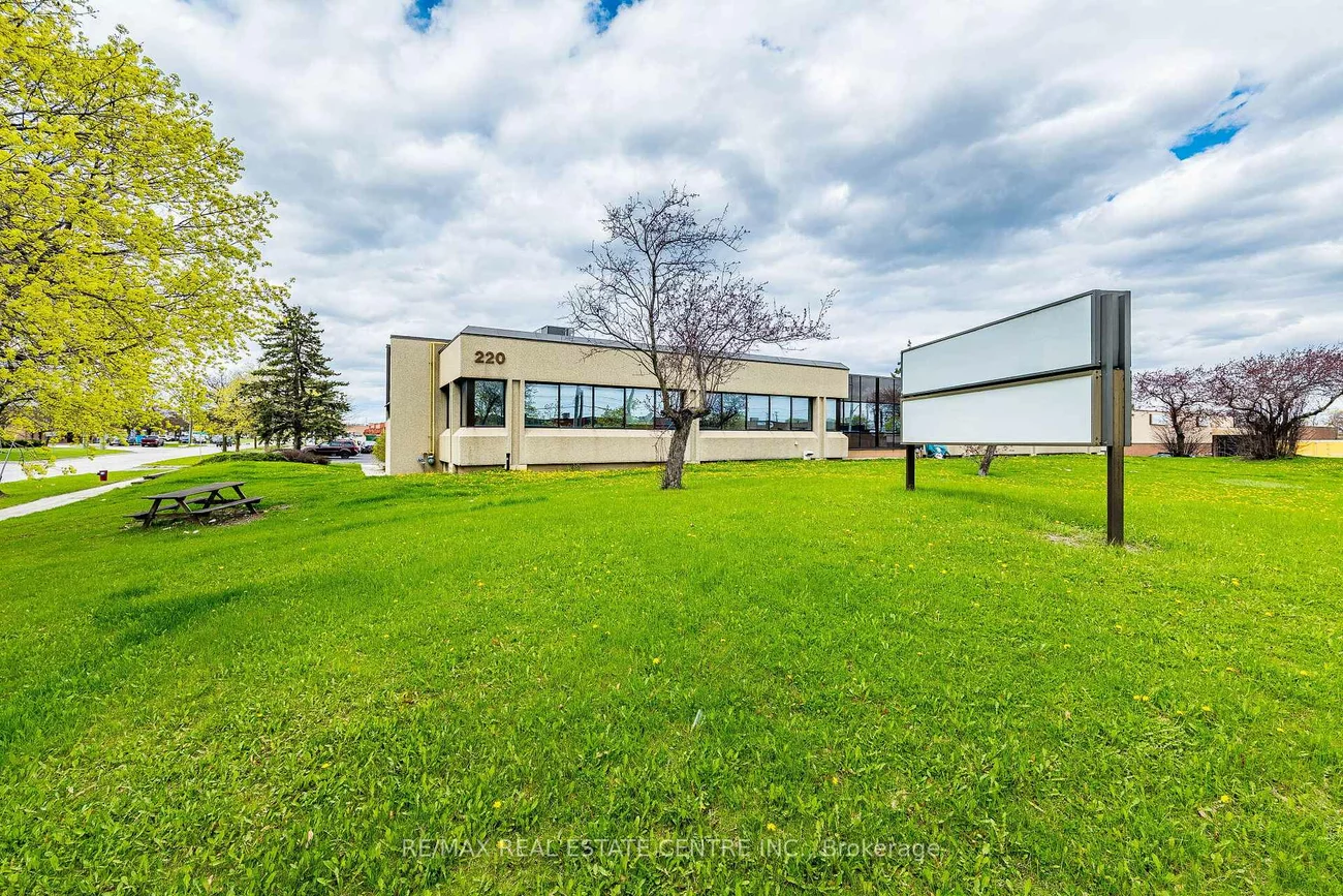 220, Advance, Steeles Industrial, Brampton