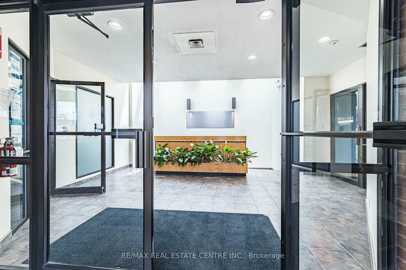220, Advance, Steeles Industrial, Brampton