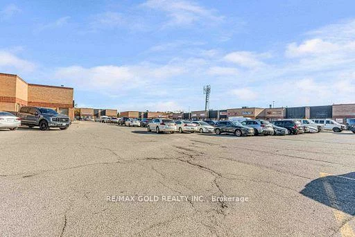 173, Advance, Steeles Industrial, Brampton