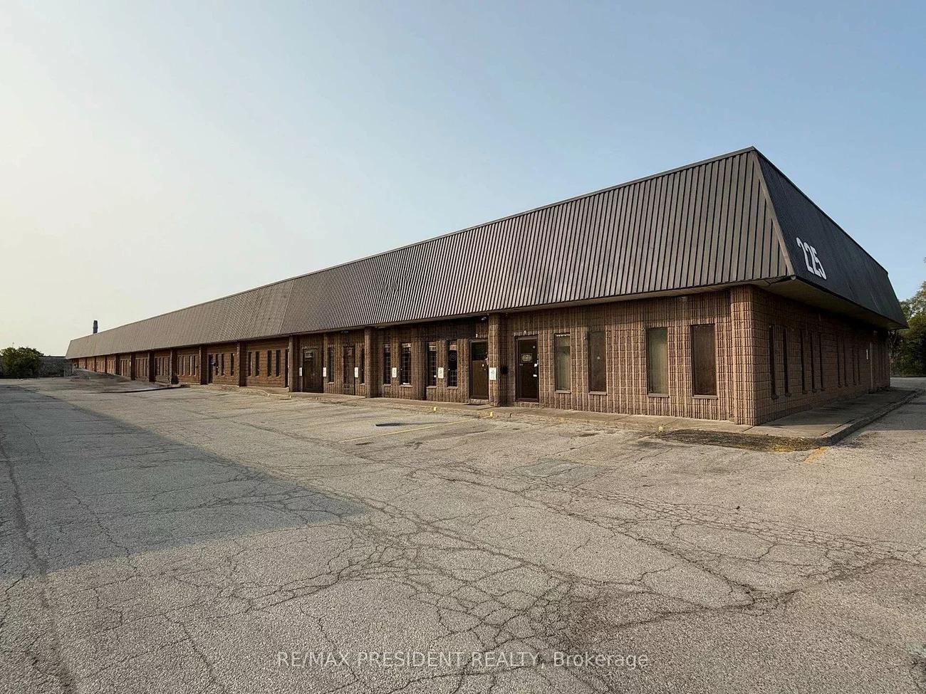 225, Advance, Steeles Industrial, Brampton