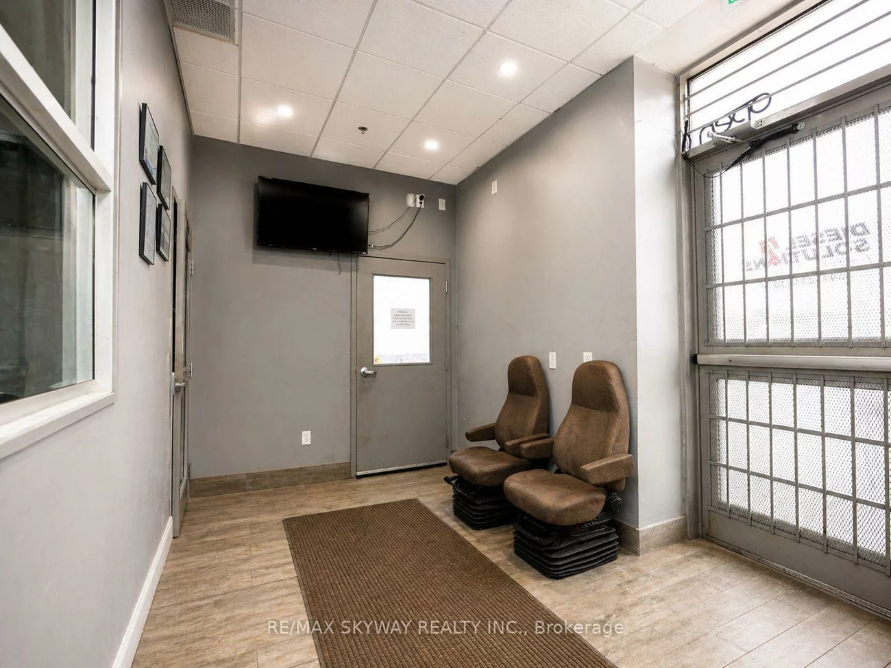 2070, Steeles, Southgate, Brampton
