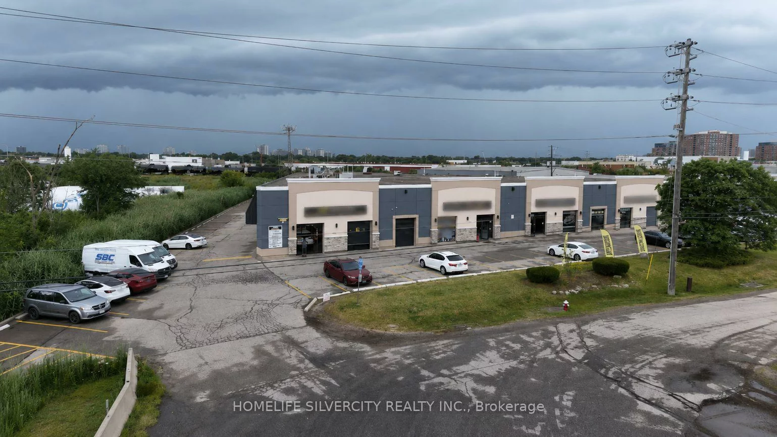 1730, Steeles, Avondale, Brampton