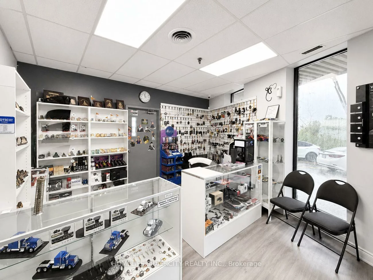 1730, Steeles, Avondale, Brampton