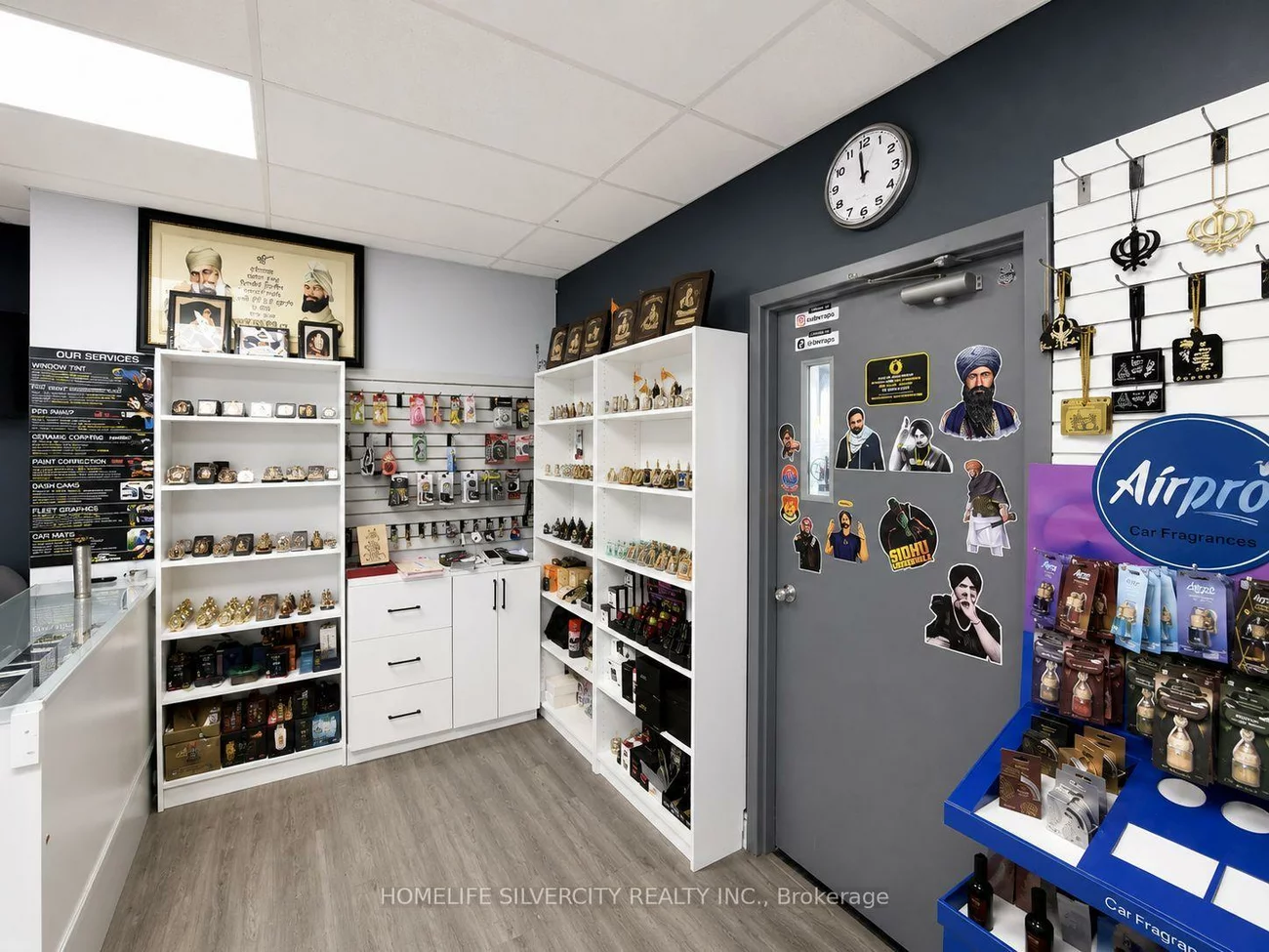 1730, Steeles, Avondale, Brampton