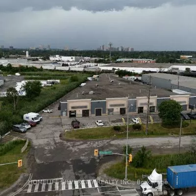 1730, Steeles, Avondale, Brampton