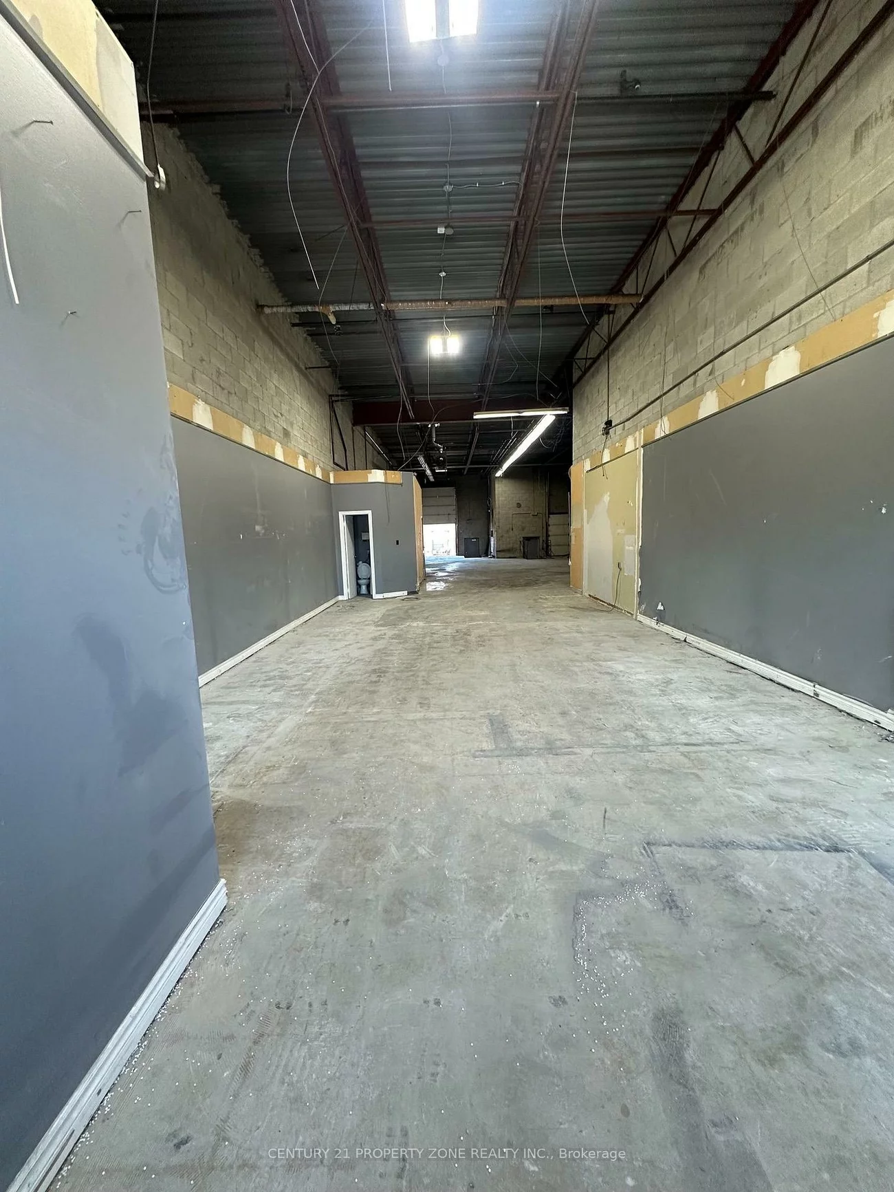 173, ADVANCE, Steeles Industrial, Brampton