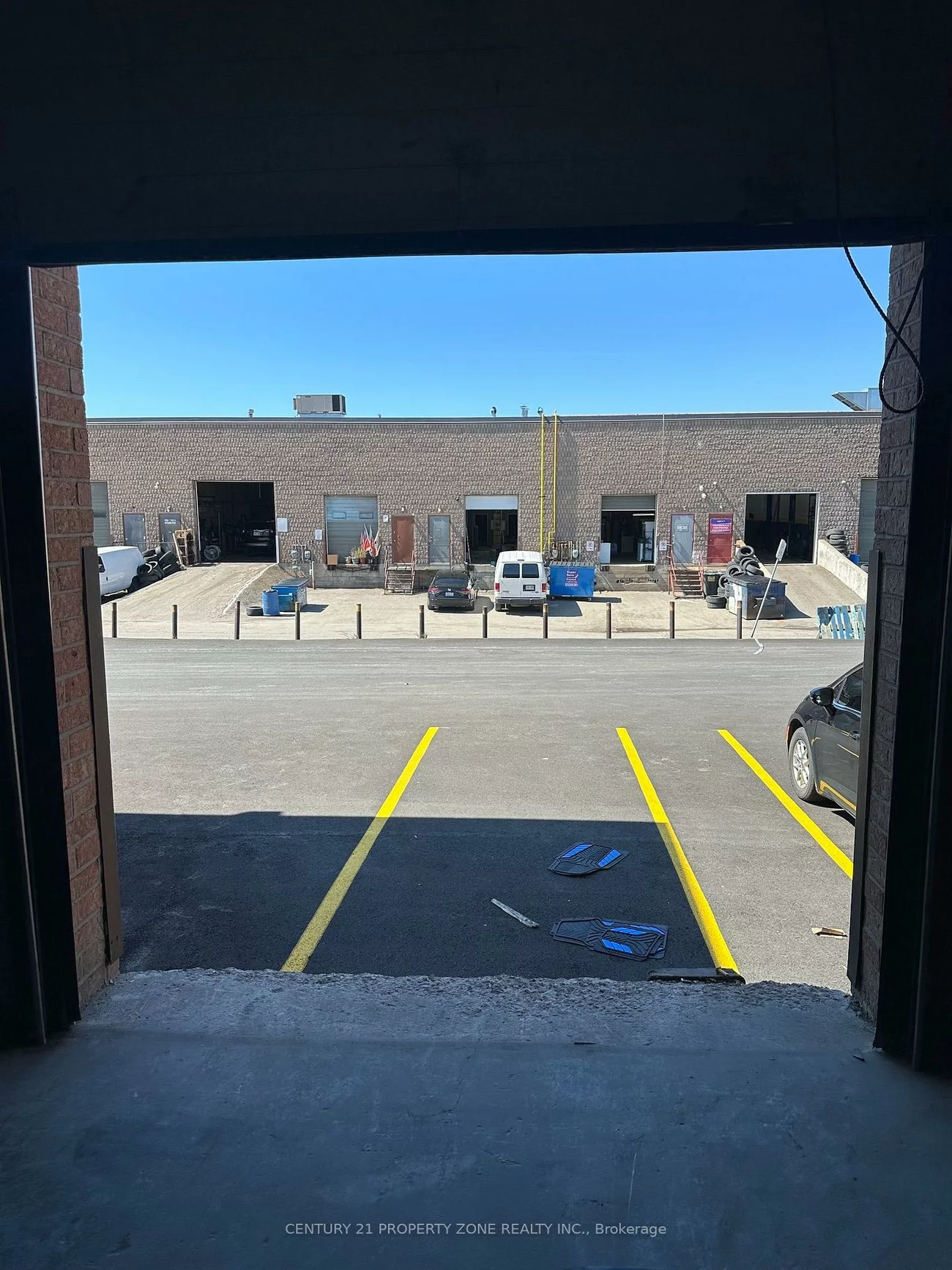 173, ADVANCE, Steeles Industrial, Brampton
