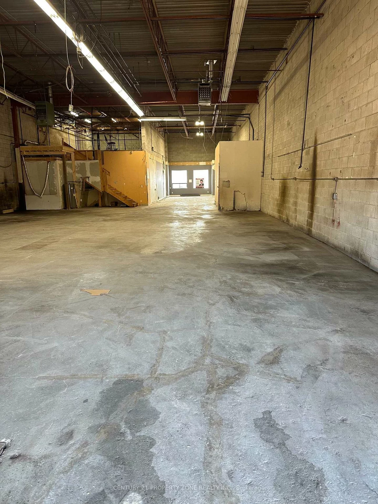 173, ADVANCE, Steeles Industrial, Brampton