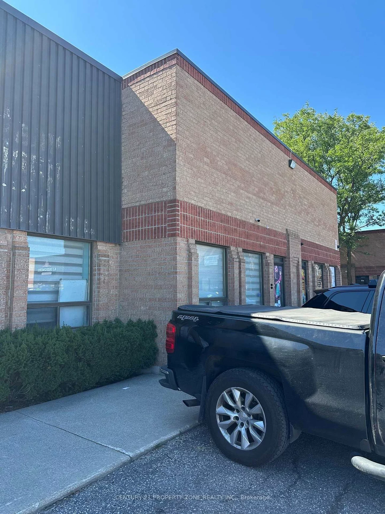 173, ADVANCE, Steeles Industrial, Brampton