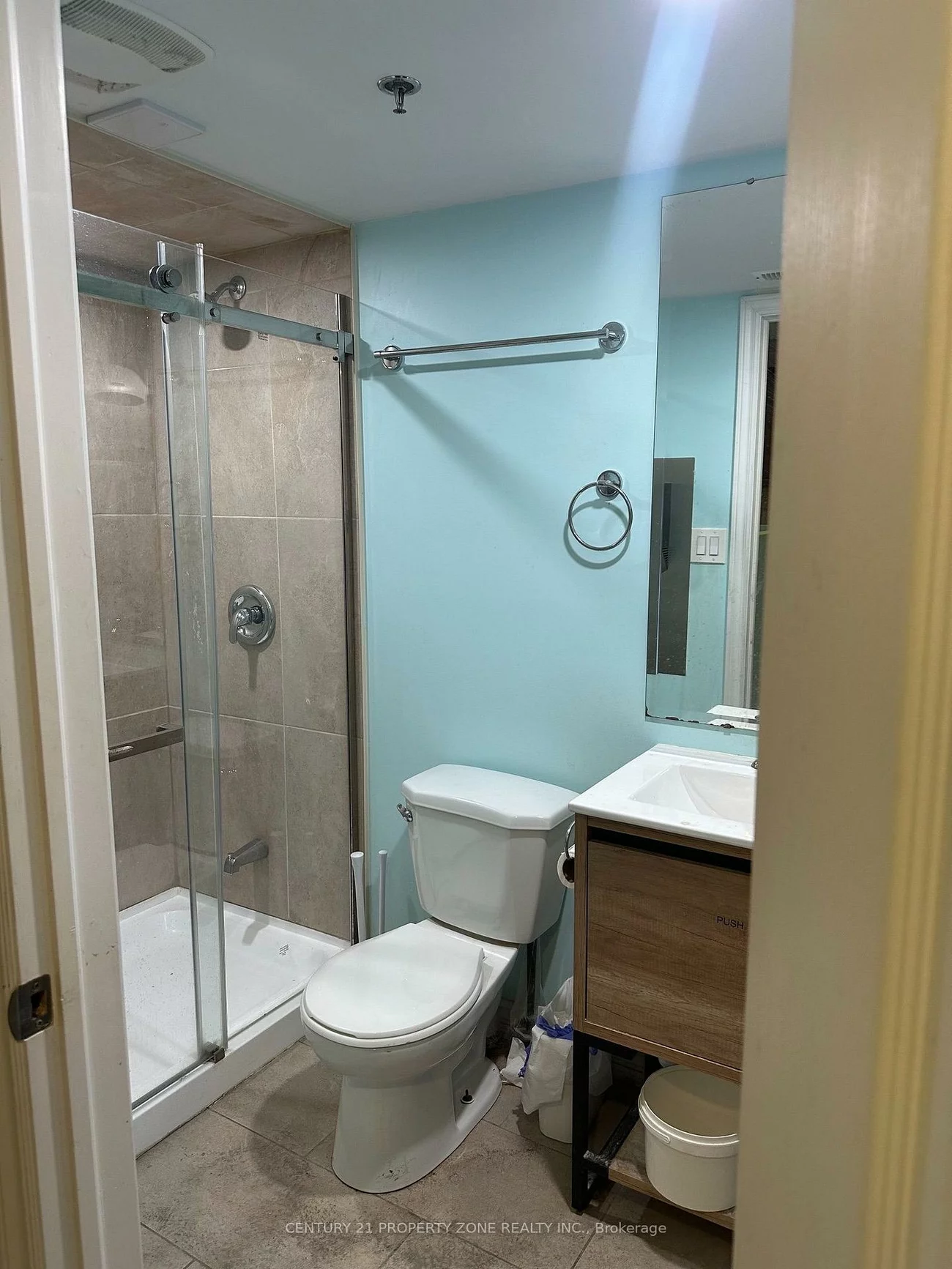 173, ADVANCE, Steeles Industrial, Brampton