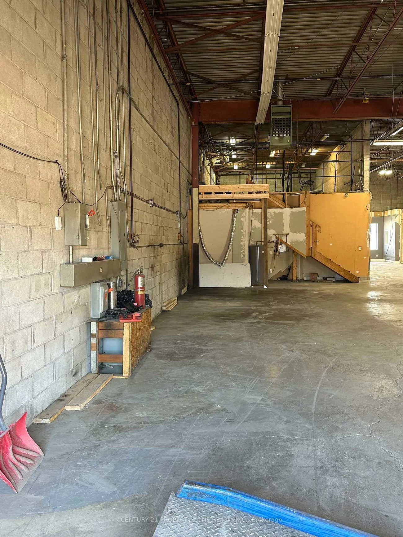 173, ADVANCE, Steeles Industrial, Brampton