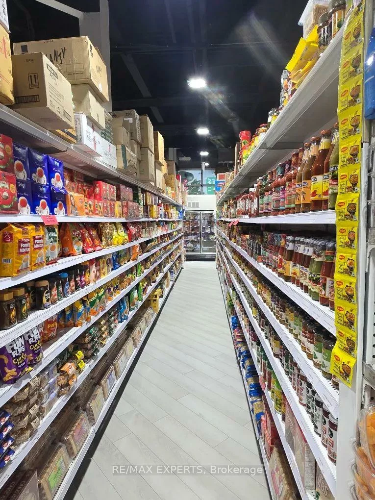 5, Montpelier St Unit 106, Brampton, Northwest Brampton, Brampton