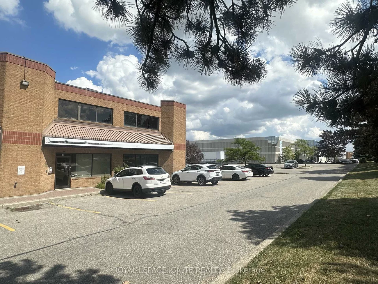 14, Automatic, Gore Industrial North, Brampton