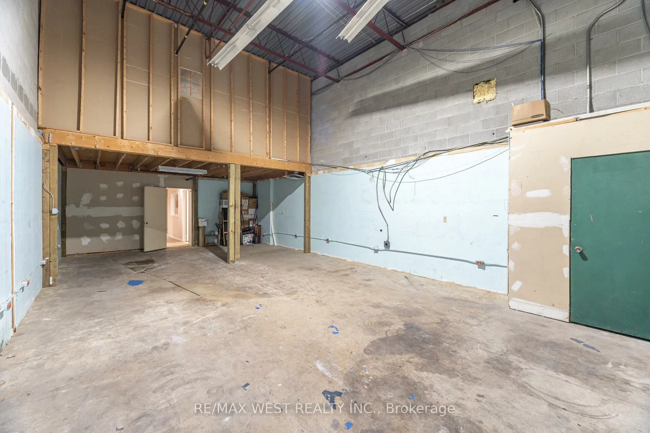 2565, Steeles, Steeles Industrial, Brampton