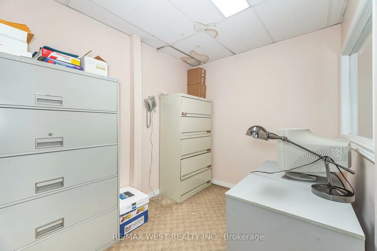 2565, Steeles, Steeles Industrial, Brampton