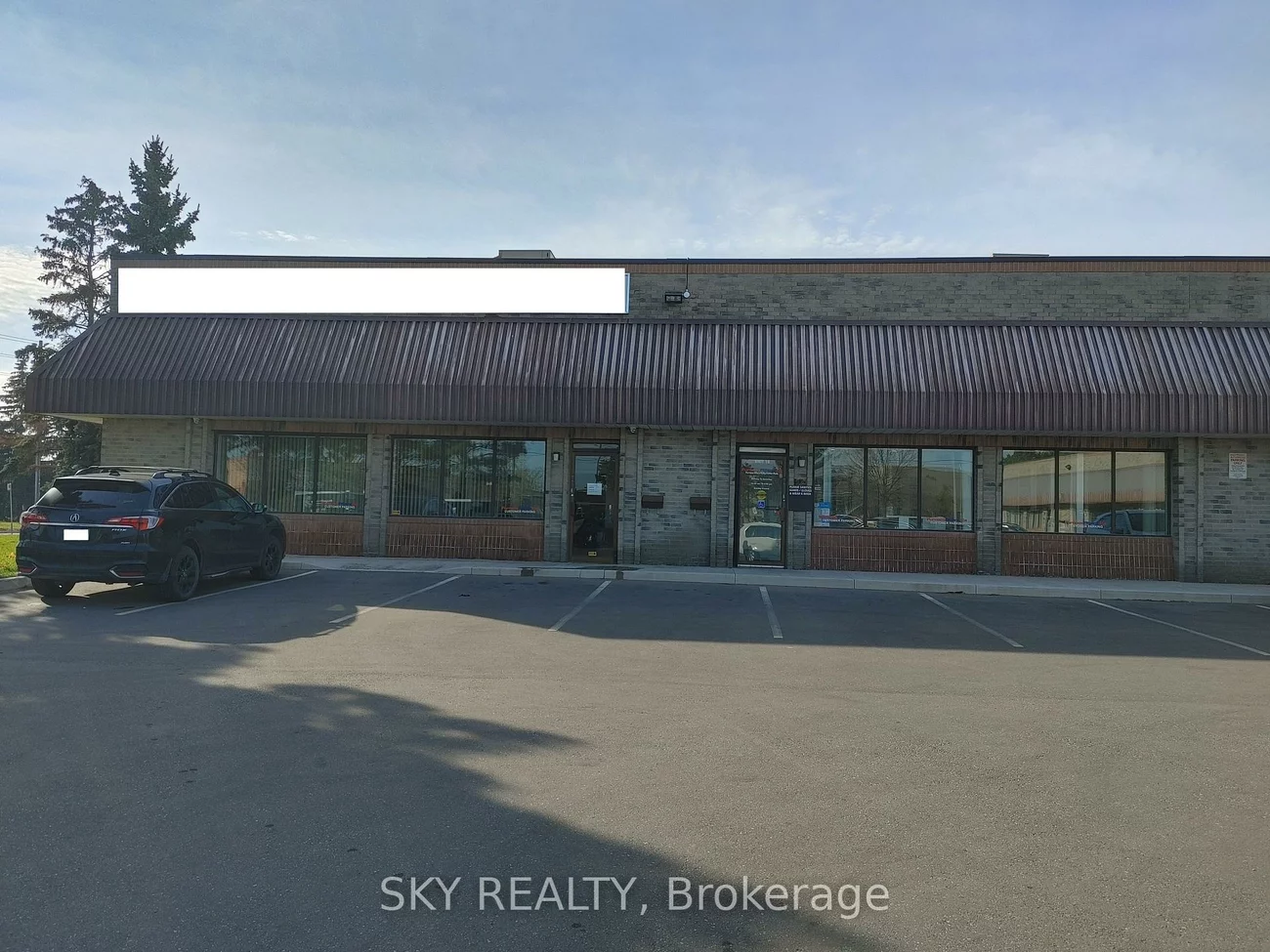140, Advance, Steeles Industrial, Brampton