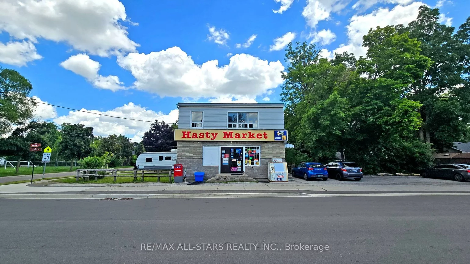 88, Elliott, Downtown Brampton, Brampton